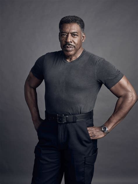 how much does ernie hudson weigh in 2024